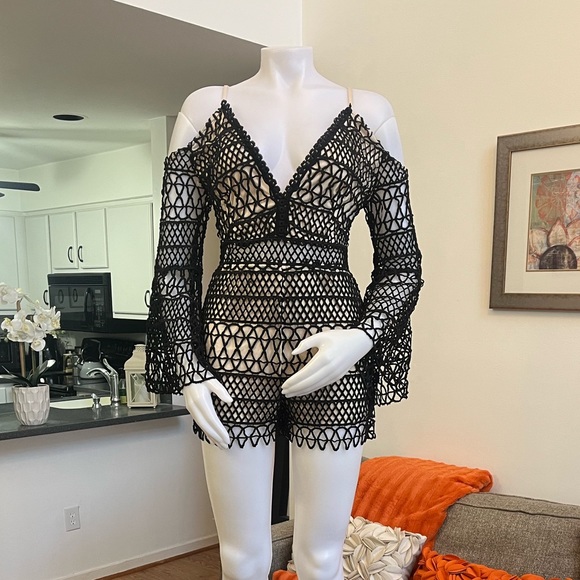 ❣️🆕Xtaren Lace/Cutout Romper❣️ - Picture 2 of 13